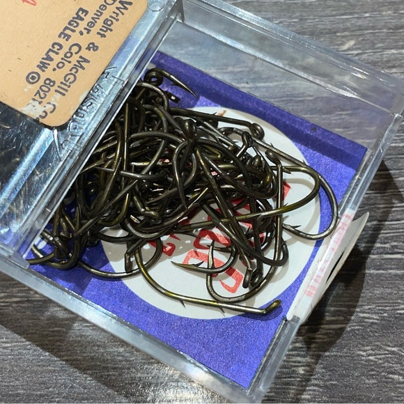 VINTAGE EAGLE CLAW FISHING HOOKS Bronze Size 4 Style 181 3 Boxes - Picture 2 of 3